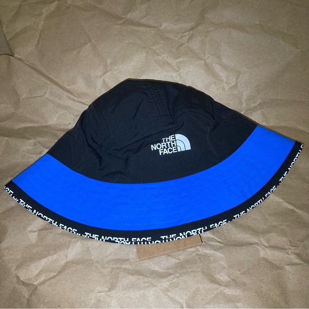 North face bucket hat